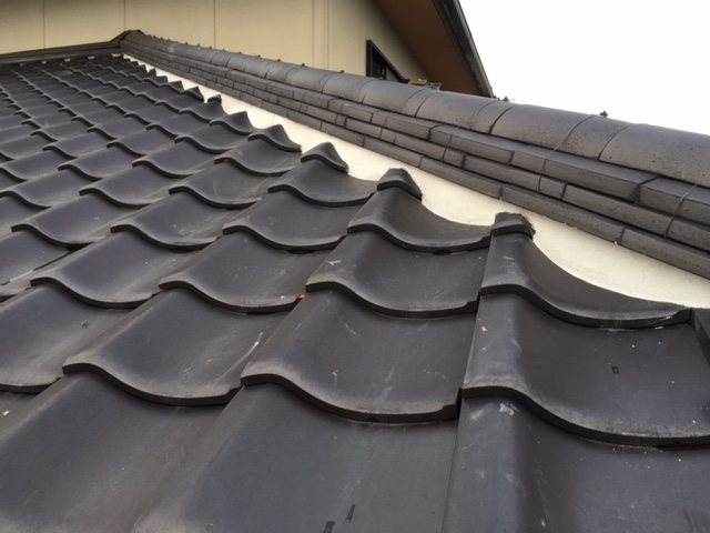 補修工事を依頼する前に知っておきたい屋根瓦の漆喰のこと – 屋根、外壁サイディング、雨漏りの修理は【クイック屋根工事】